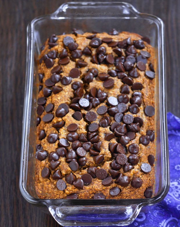 Pan de plátano con calabaza y pepitas de chocolate Pan de plátano con calabaza y pepitas de chocolate