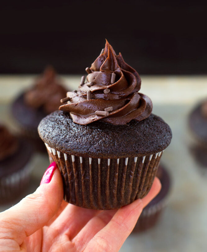 Pastelitos de camote - con glaseado de malvavisco 10 Los mejores cupcakes veganos de chocolate