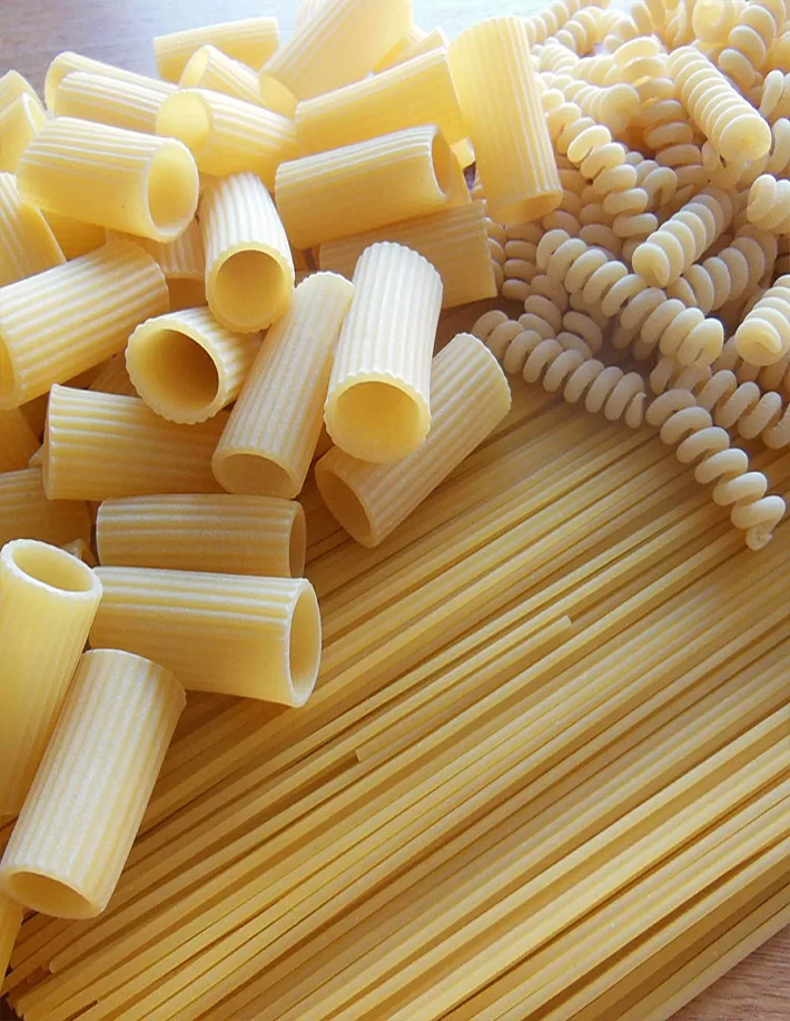 Tipos de pasta con fideos Tipos de pasta con fideos
