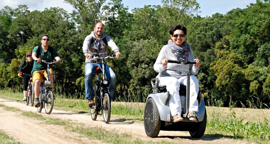 Silla de ruedas eléctrica: movilidad avanzada, autonomía y calidad de vida con Careway 3 Silla de ruedas electrica con Careway y bicis e1765661776469