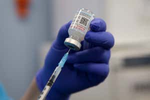 Moderna vacuna covid-19 hecha