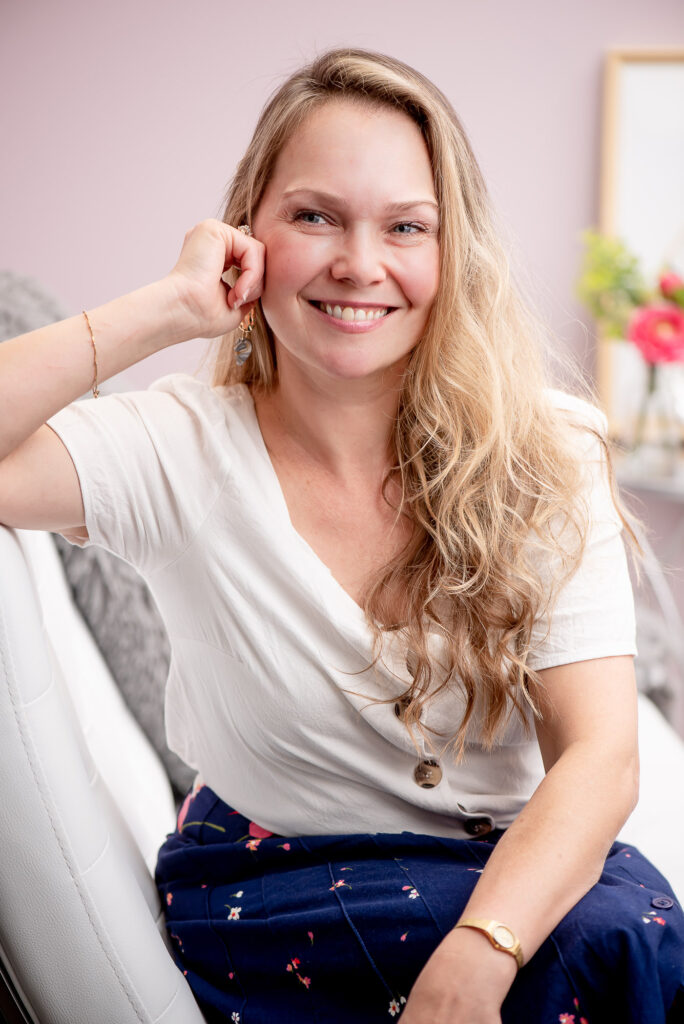 Kristy Rebenchuk, trabajadora social registrada, terapeuta de trastornos alimentarios
