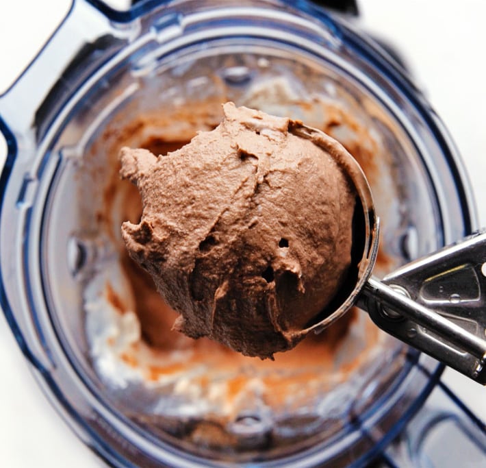 Receta de helado keto de chocolate en licuadora Vitamix